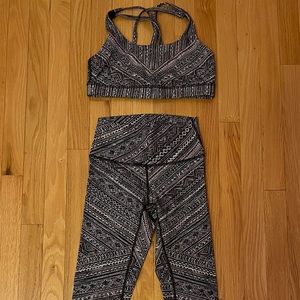 Lululemon Matching Set Leggings (Size 4) + Sports Bra (Size 8) BRAND NEW